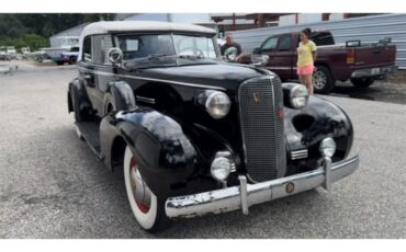 Cadillac-Series-70-1937-Black-Red