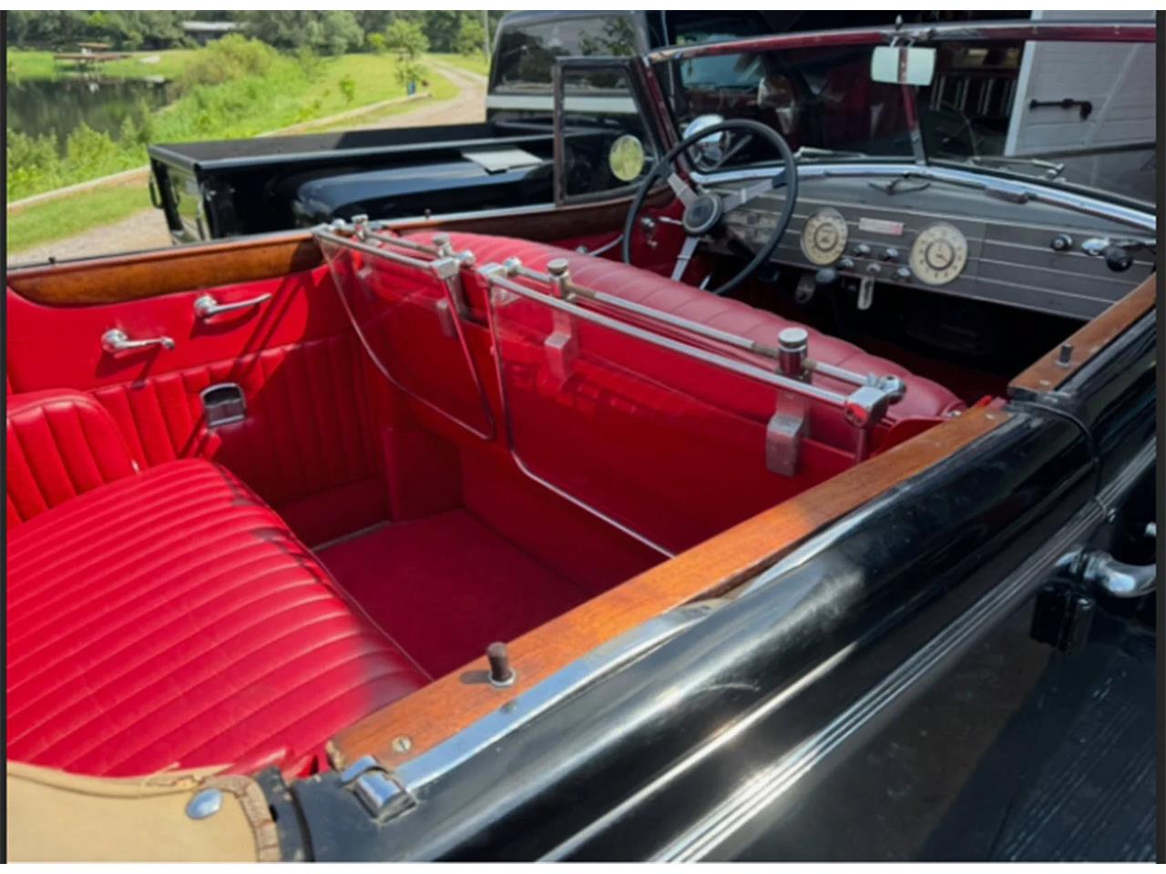 Cadillac-Series-70-1937-Black-Red-4