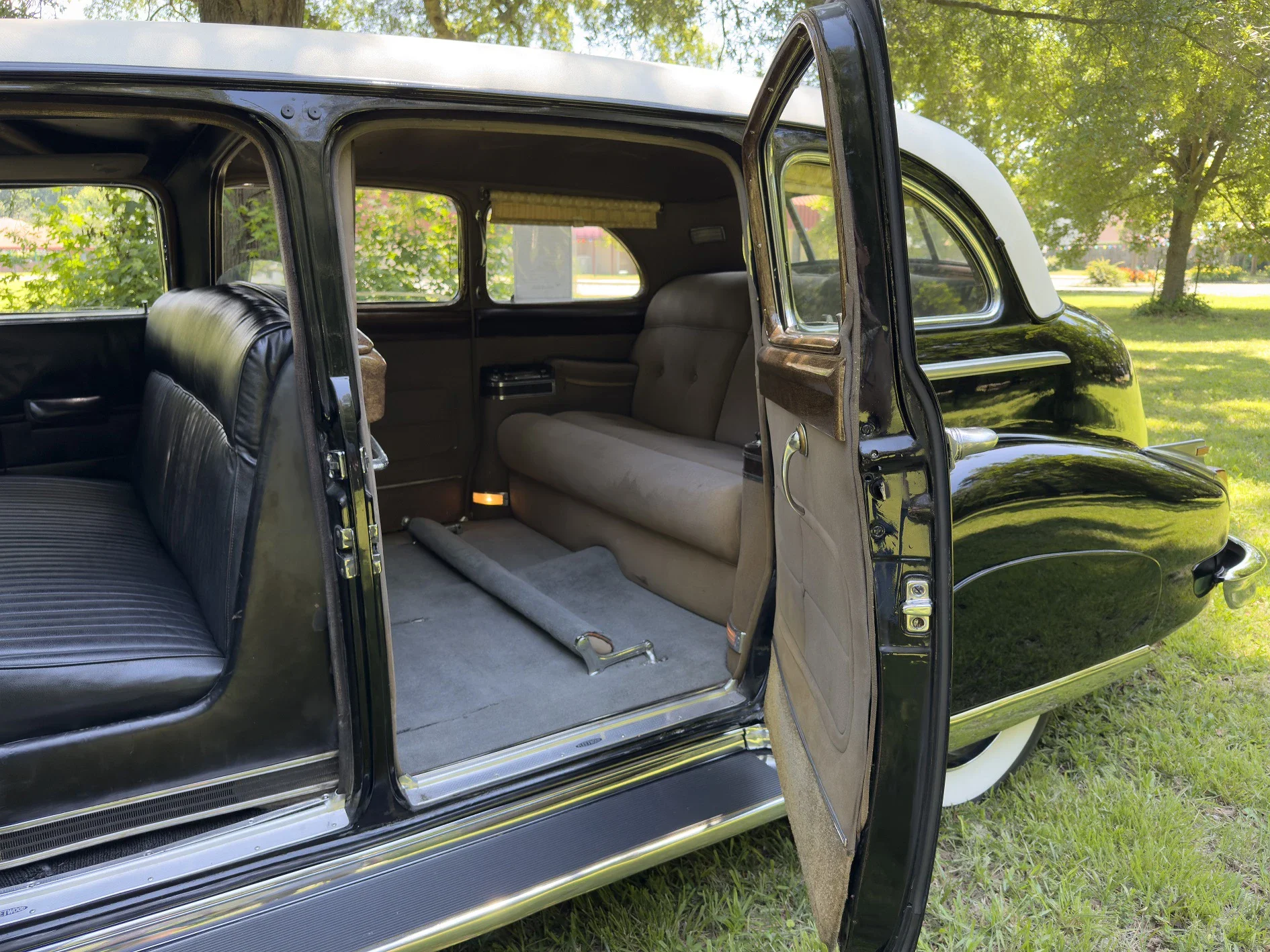 Cadillac-Series-75-1949-Black-Gray-20