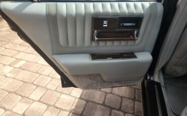 Cadillac-Seville-1978-Sedan-20