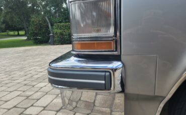 Cadillac-Seville-1978-Sedan-22