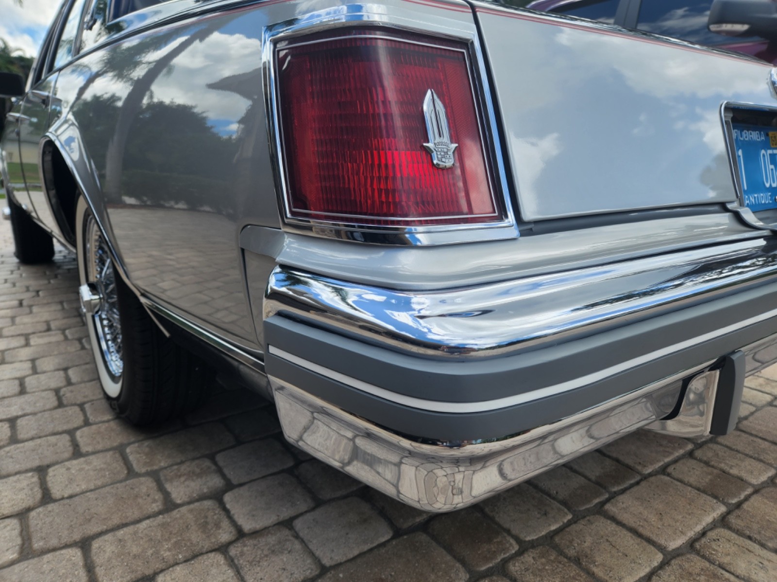 Cadillac-Seville-1978-Sedan-3