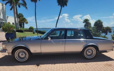 Cadillac-Seville-1978-Sedan