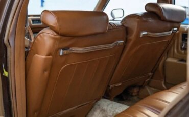 Cadillac-Seville-1979-Brown-Brown-11