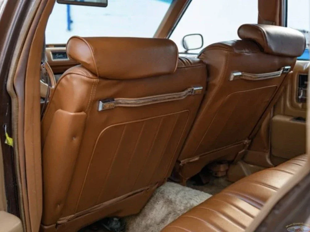 Cadillac-Seville-1979-Brown-Brown-11