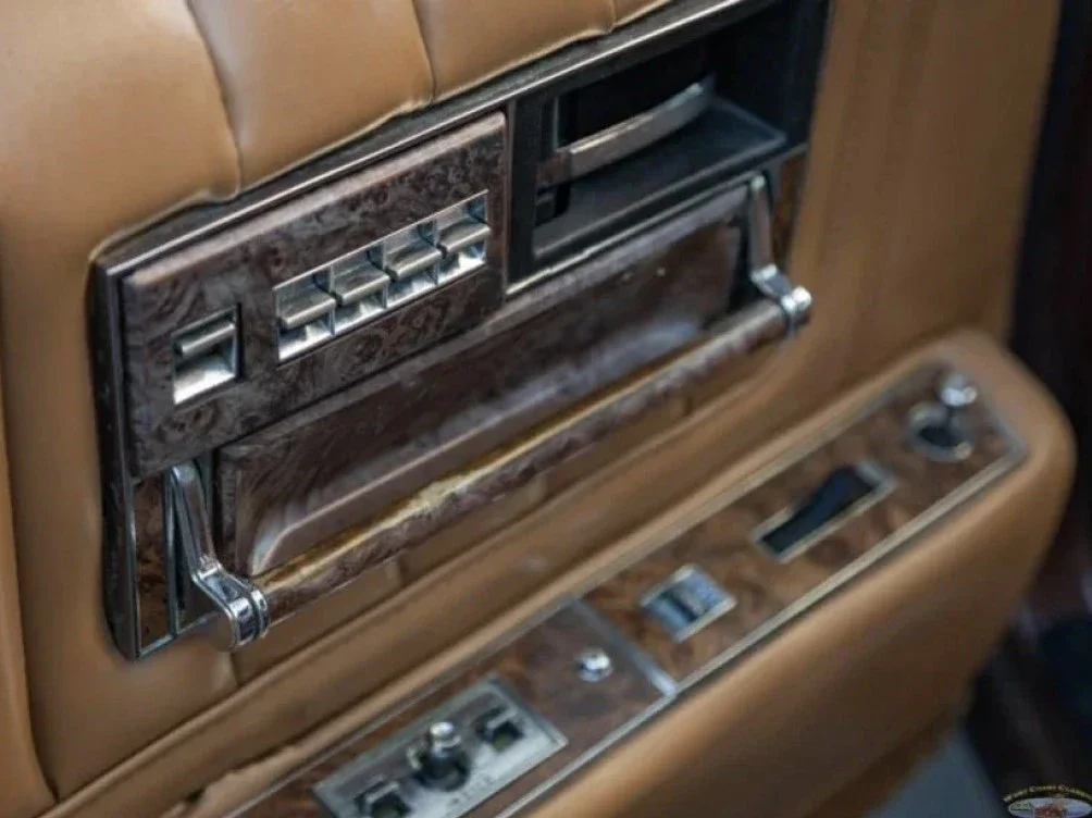Cadillac-Seville-1979-Brown-Brown-15