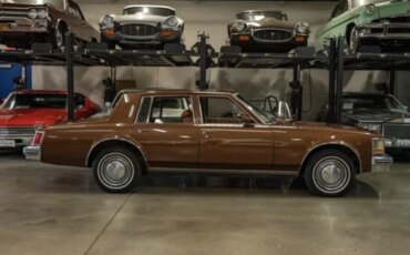 Cadillac-Seville-1979-Brown-Brown-3