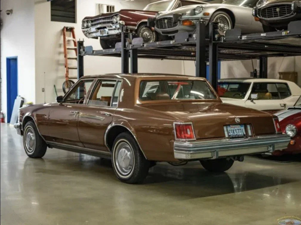 Cadillac-Seville-1979-Brown-Brown-7