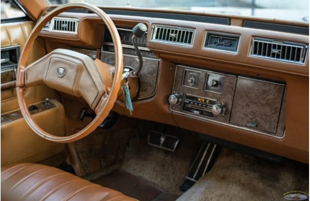 Cadillac-Seville-1979-Brown-Brown-9