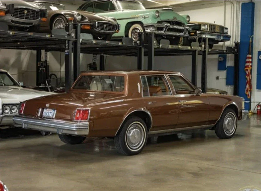 Cadillac-Seville-1979-Brown-Brown