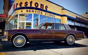 Cadillac-Seville-1979-Medium-Brown-Tan-7