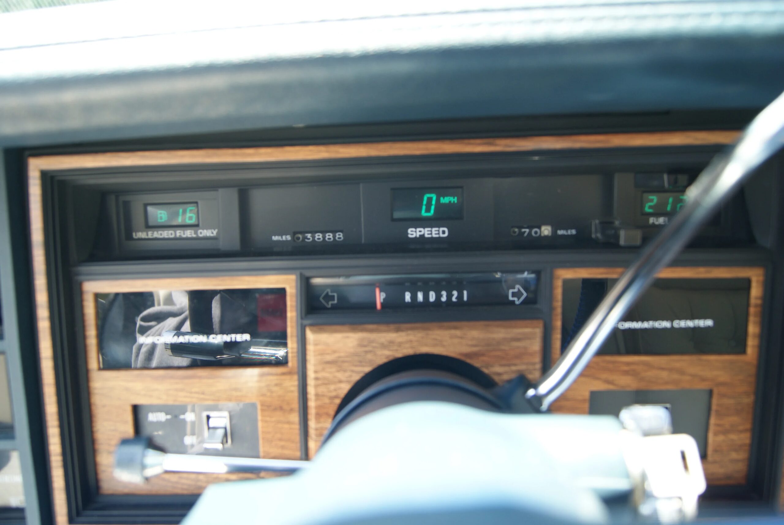 Cadillac-Seville-sls-1985-Blue-Blue-11