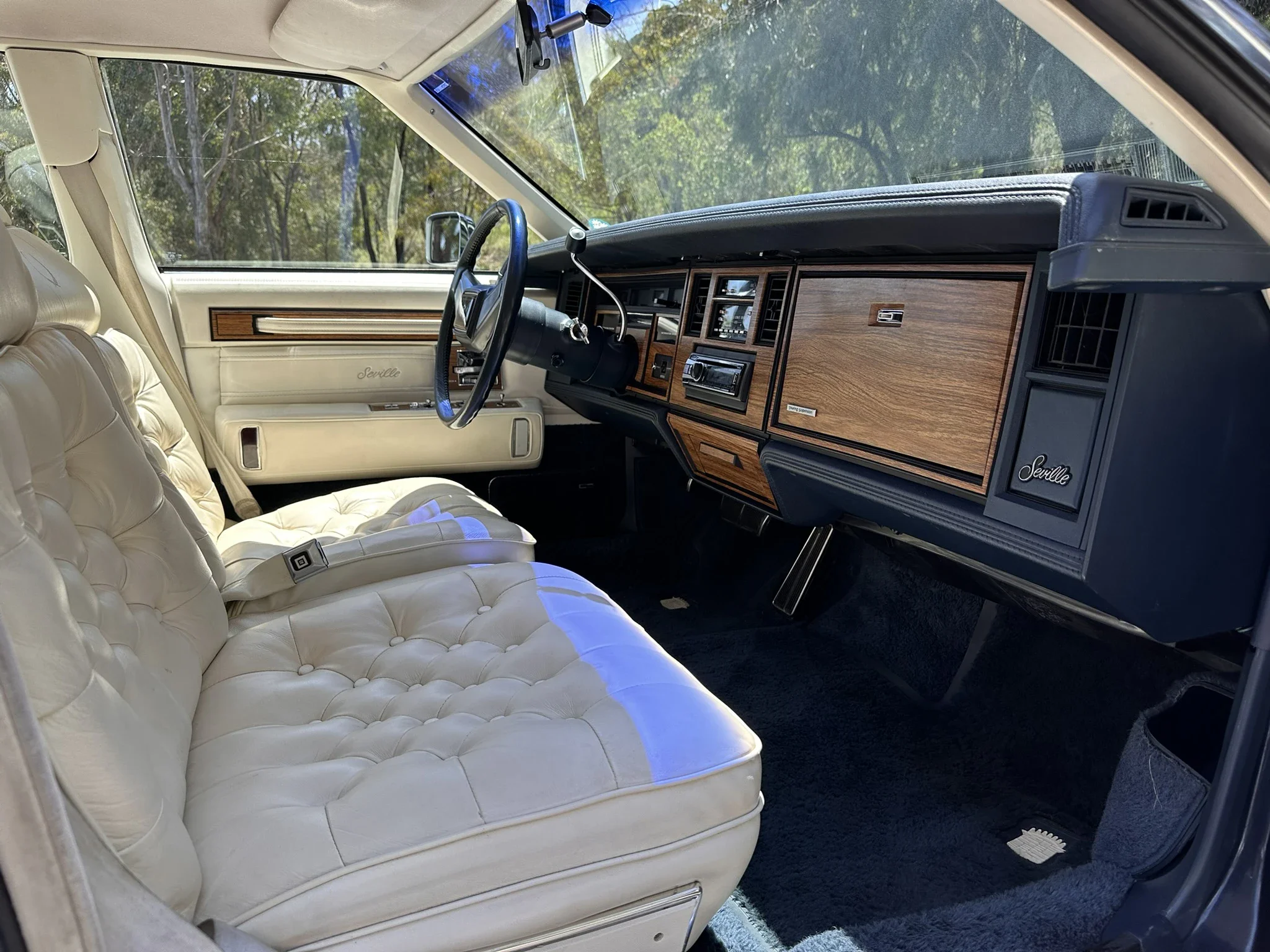 Cadillac-Seville-sls-1985-Blue-Blue-27