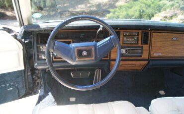 Cadillac-Seville-sls-1985-Blue-Blue-32