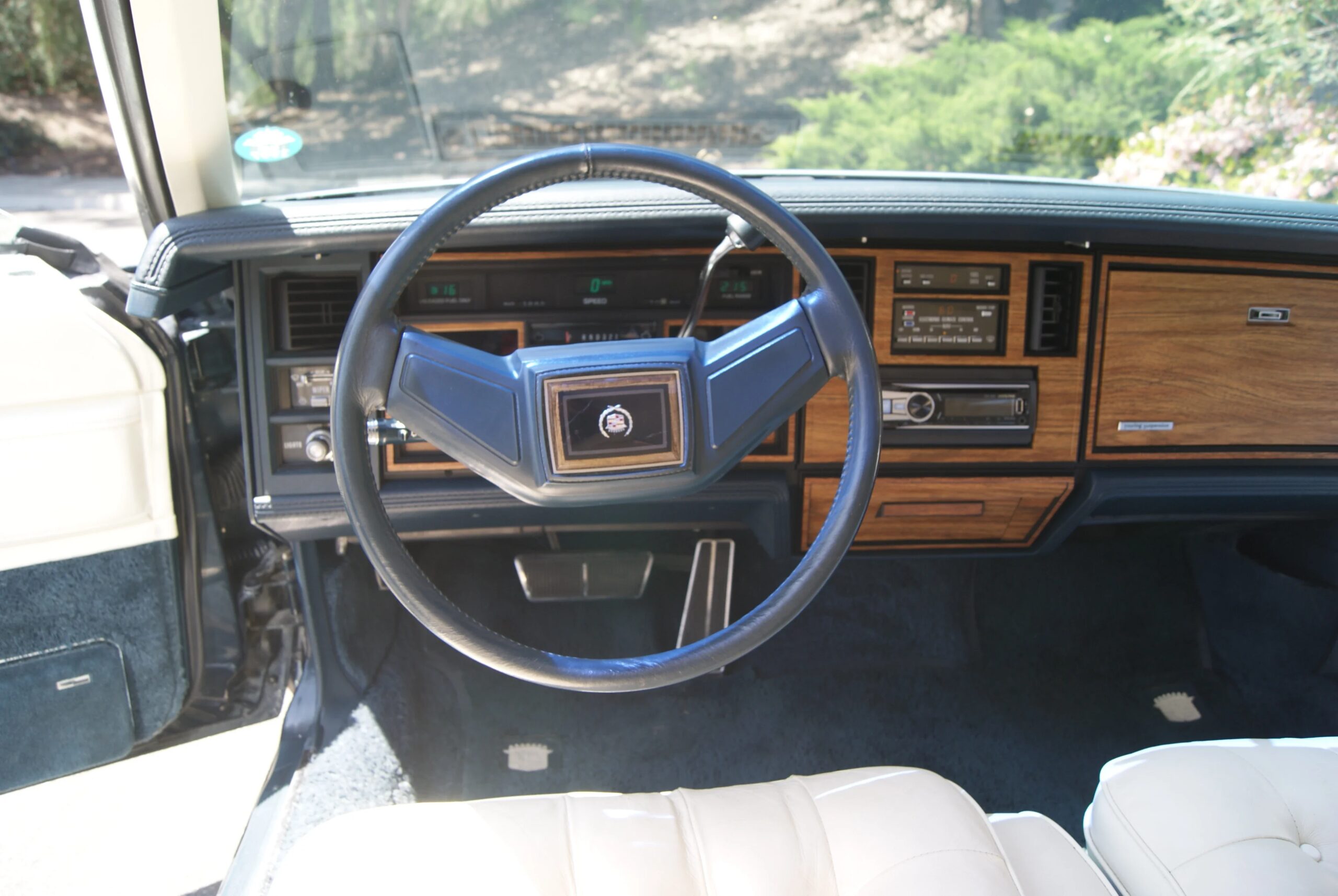 Cadillac-Seville-sls-1985-Blue-Blue-32