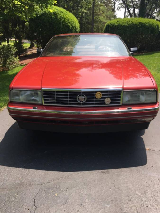 Cadillac-allante-1987-2