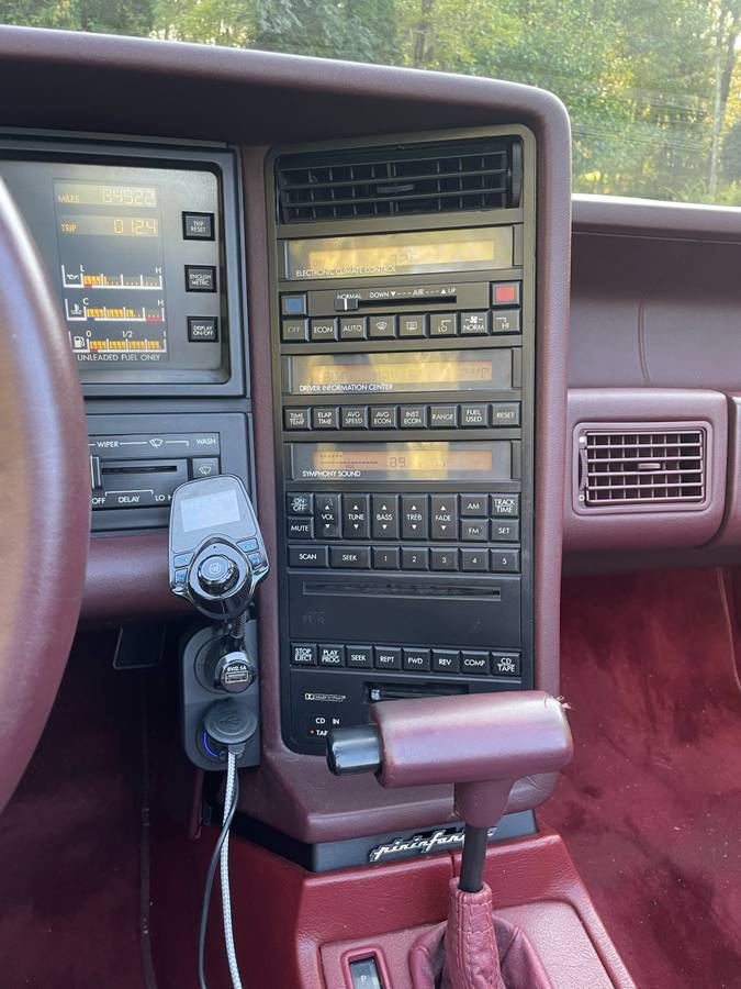 Cadillac-allante-1990-white-13