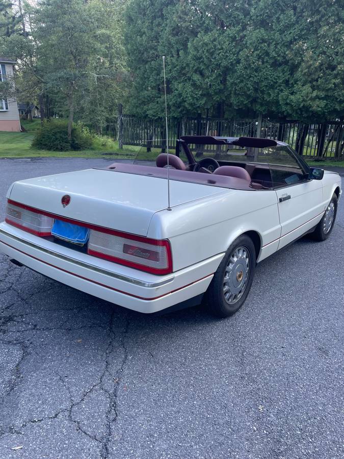 Cadillac-allante-1990-white-8