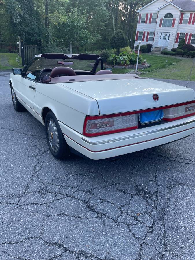 Cadillac-allante-1990-white-9