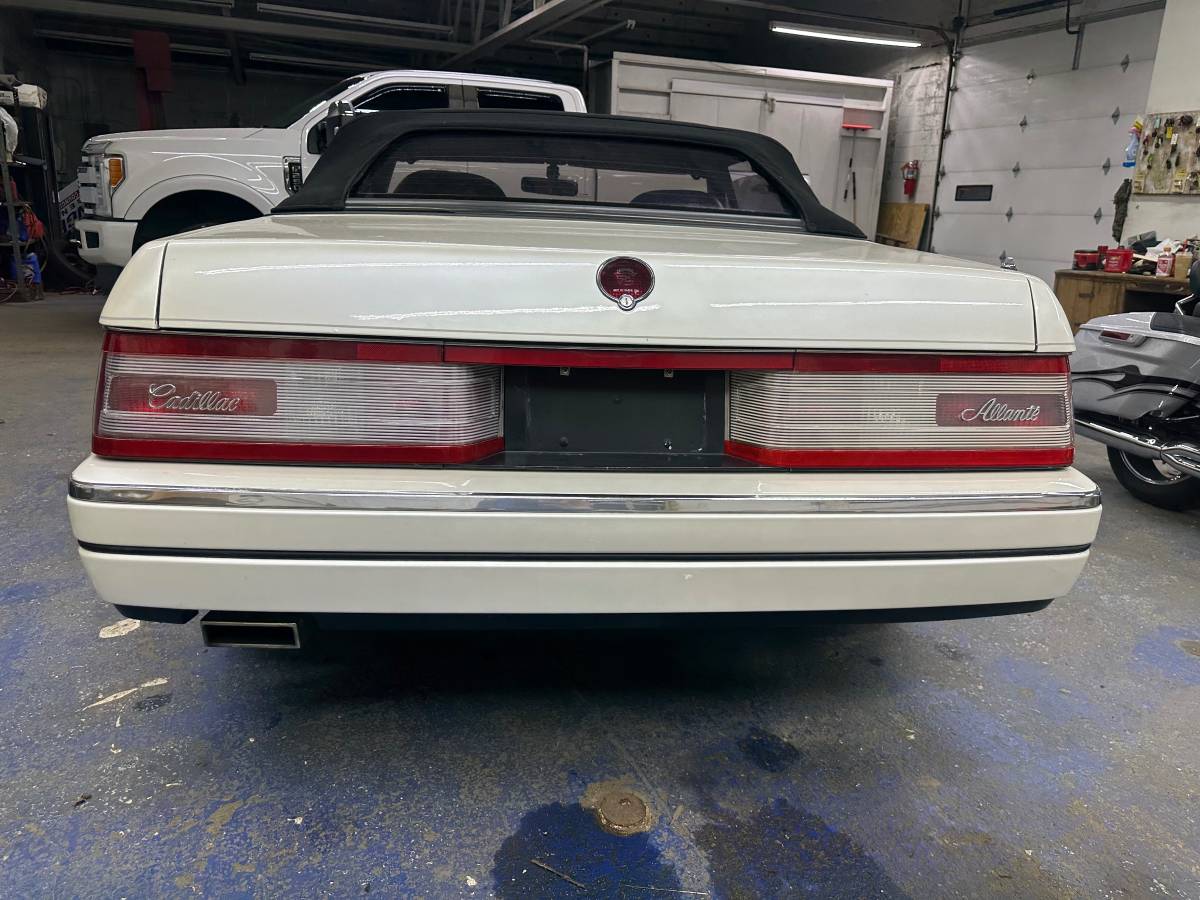Cadillac-allante-1991-white-1