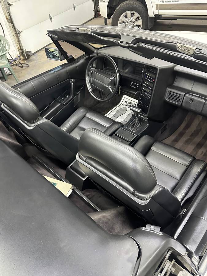 Cadillac-allante-1991-white-13