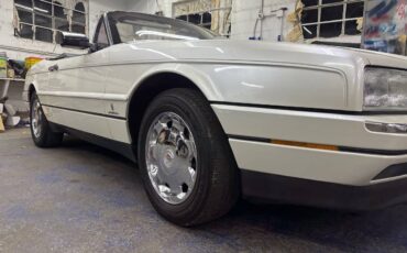 Cadillac-allante-1991-white-20