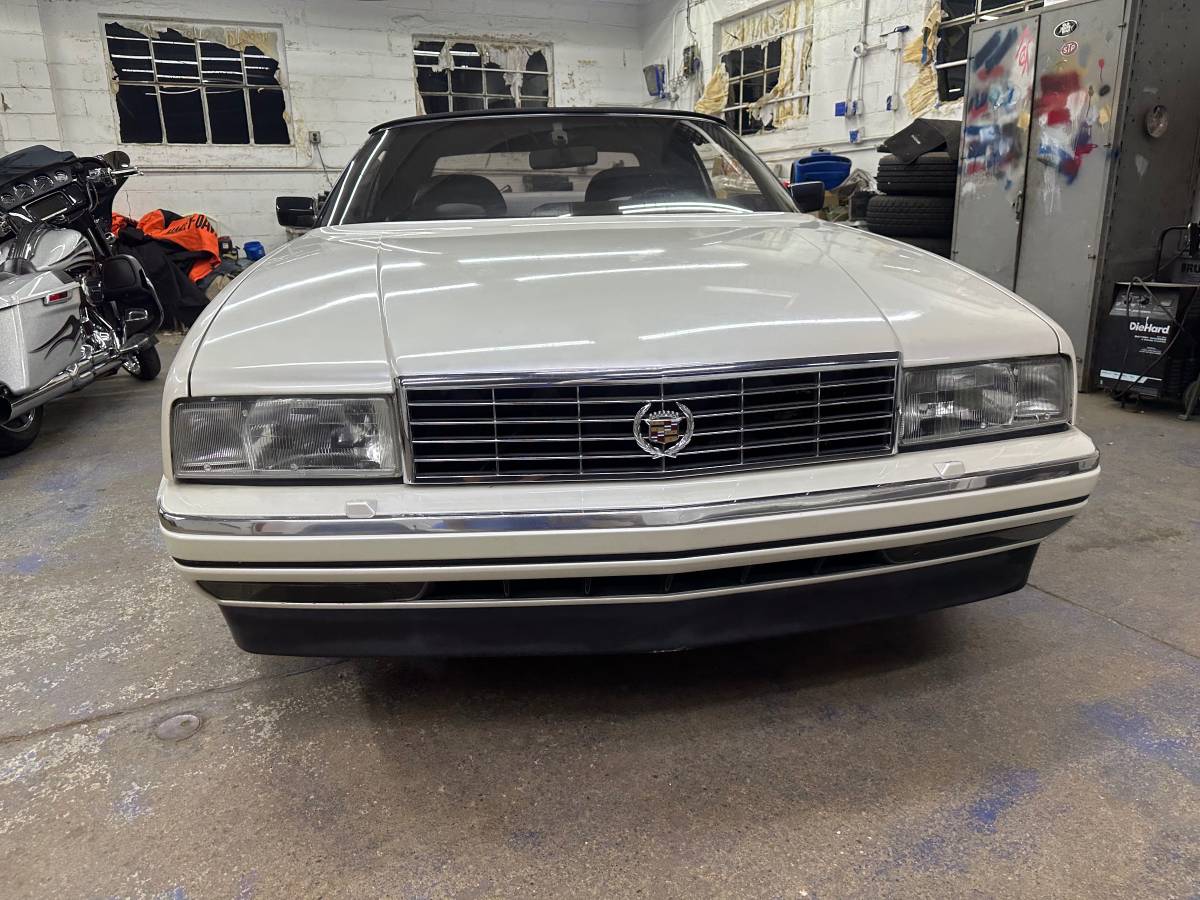Cadillac-allante-1991-white-4