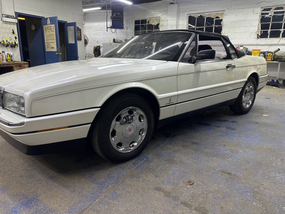 Cadillac-allante-1991-white-5