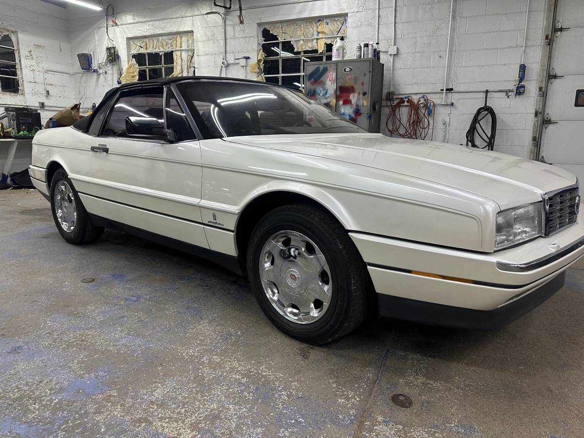 Cadillac-allante-1991-white-7