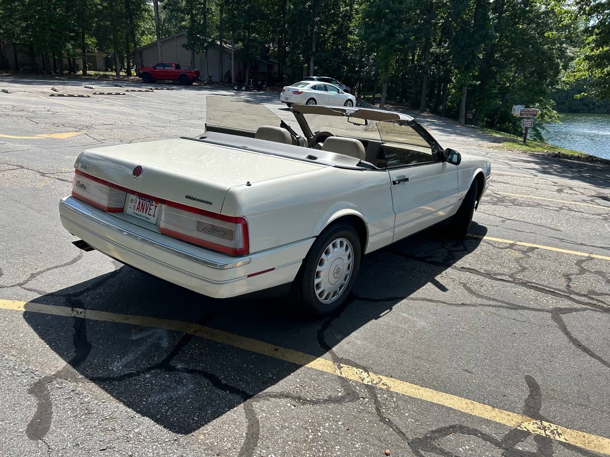 Cadillac-allante-1993-white-1
