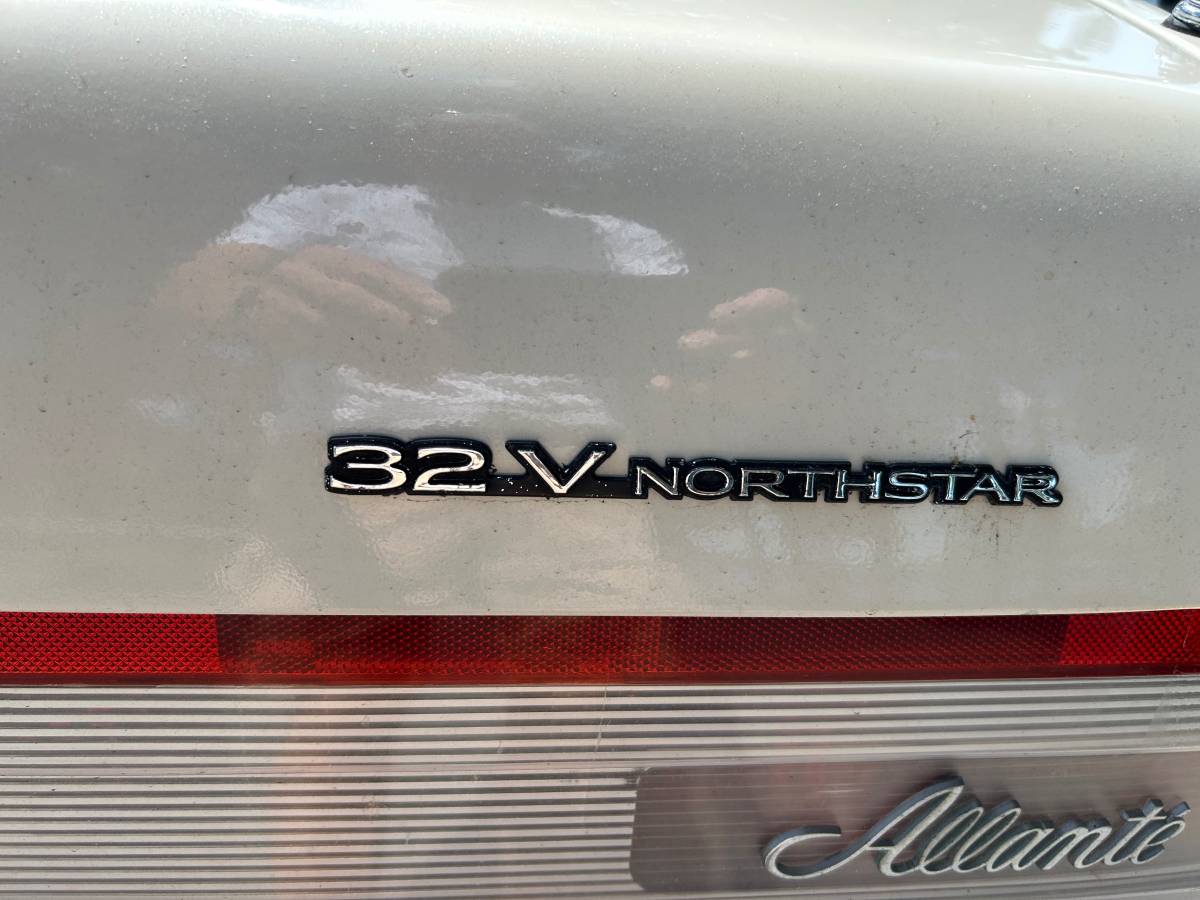 Cadillac-allante-1993-white-10