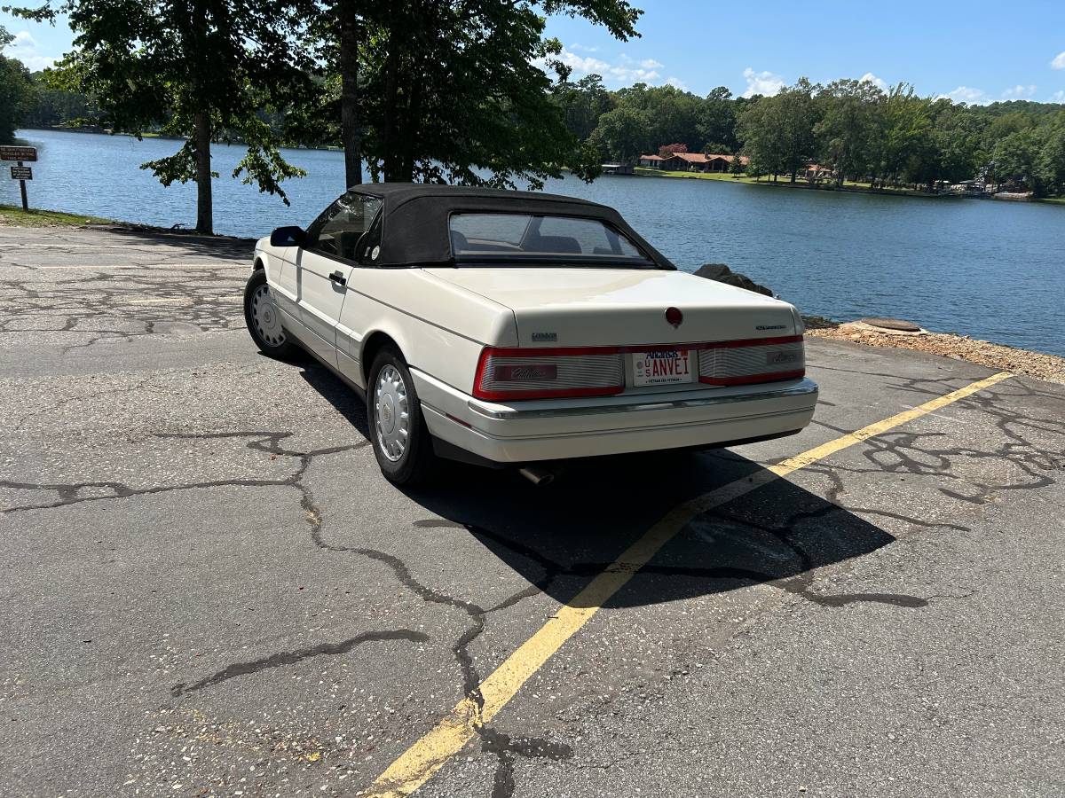 Cadillac-allante-1993-white-11