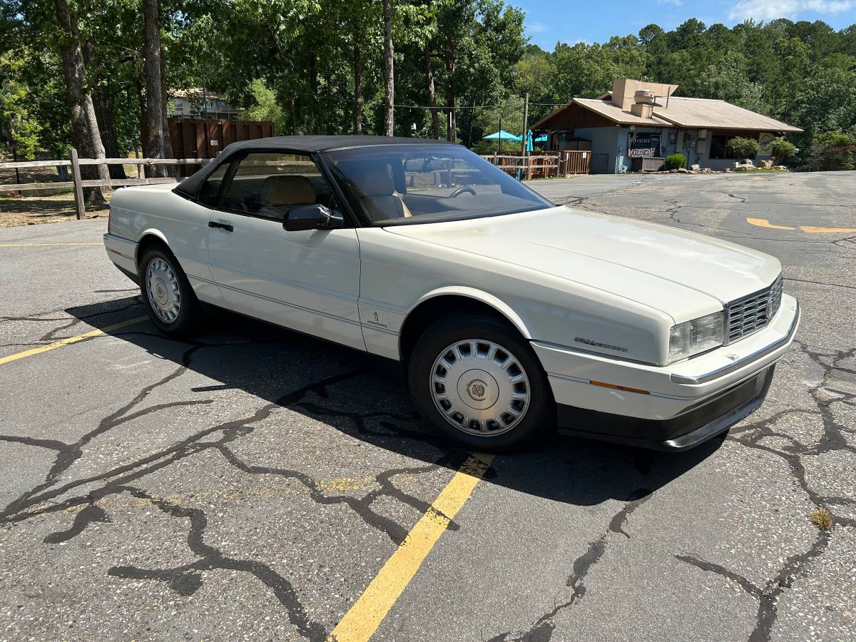 Cadillac-allante-1993-white-13