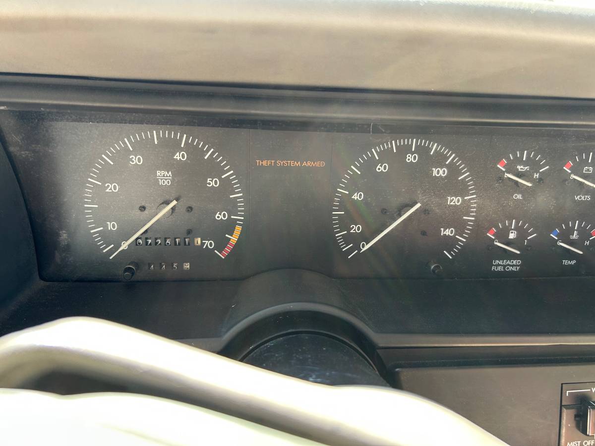 Cadillac-allante-1993-white-6