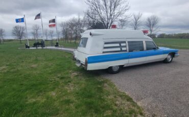 Cadillac-ambulance-miller-meteor-1974-4