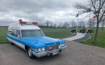 Cadillac-ambulance-miller-meteor-1974-6