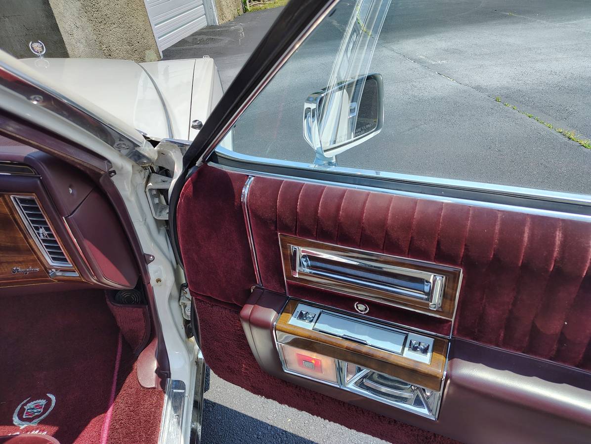 Cadillac-brougham-1988-white-12