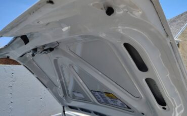 Cadillac-brougham-1988-white-4