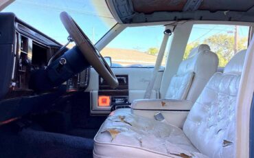 Cadillac-brougham-1991-blue-12