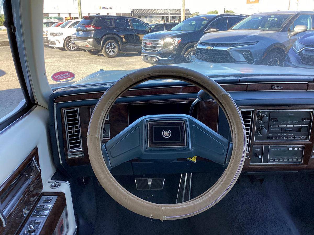 Cadillac-brougham-1991-blue-13