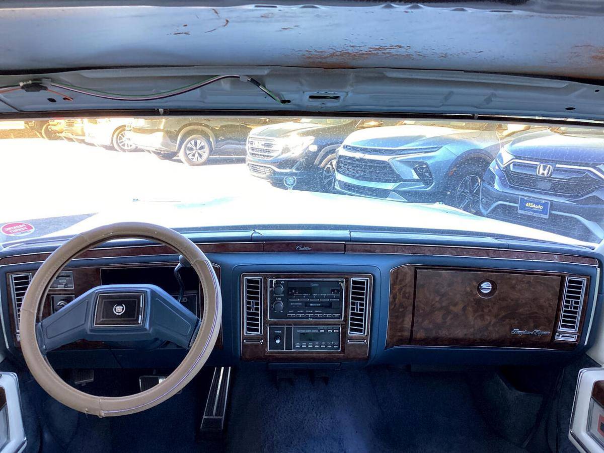 Cadillac-brougham-1991-blue-5