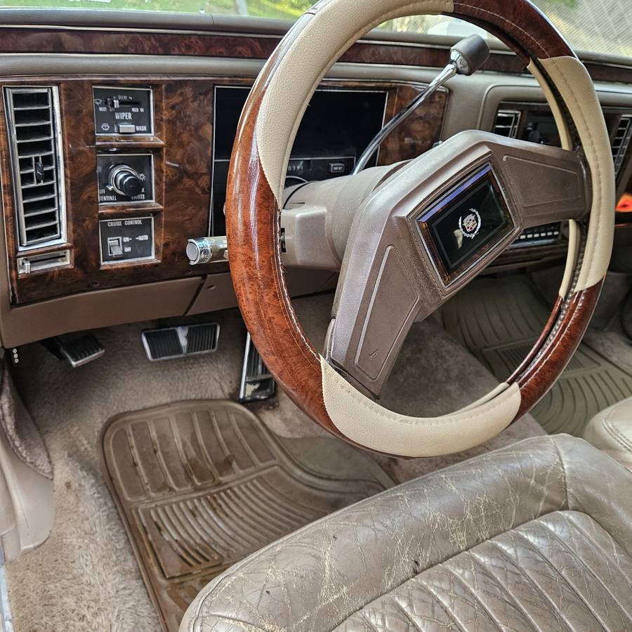 Cadillac-brougham-1991-brown-4