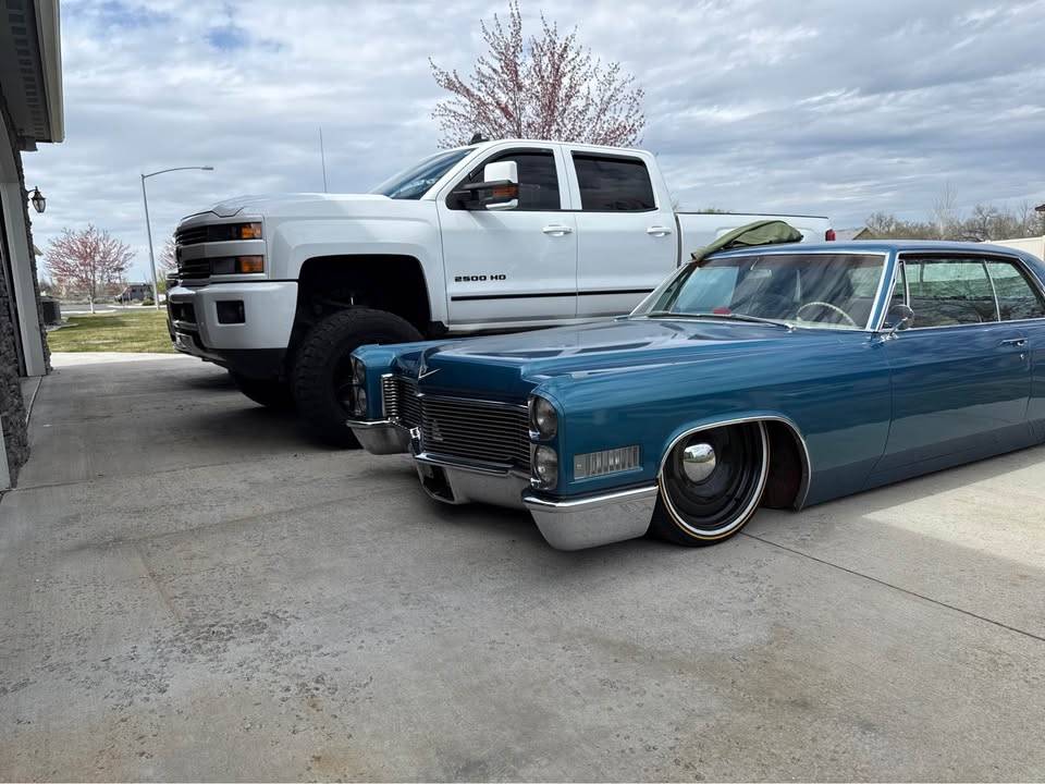 Cadillac-calais-1966-blue-1
