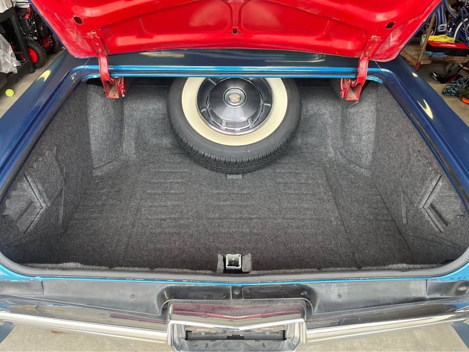 Cadillac-calais-1966-blue-8