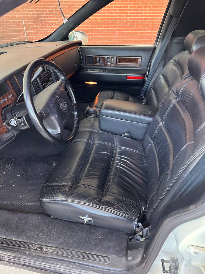 Cadillac-coach-1995-white-3