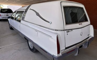 Cadillac-coach-1995-white
