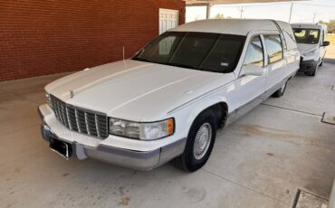 Cadillac-coach-1995-white-4
