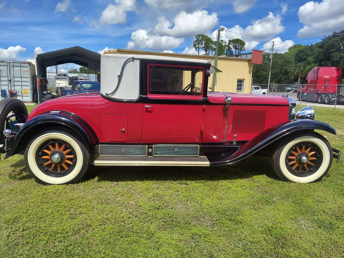Cadillac-coupe-1928-red-2