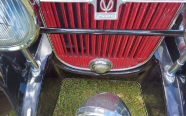 Cadillac-coupe-1928-red-9