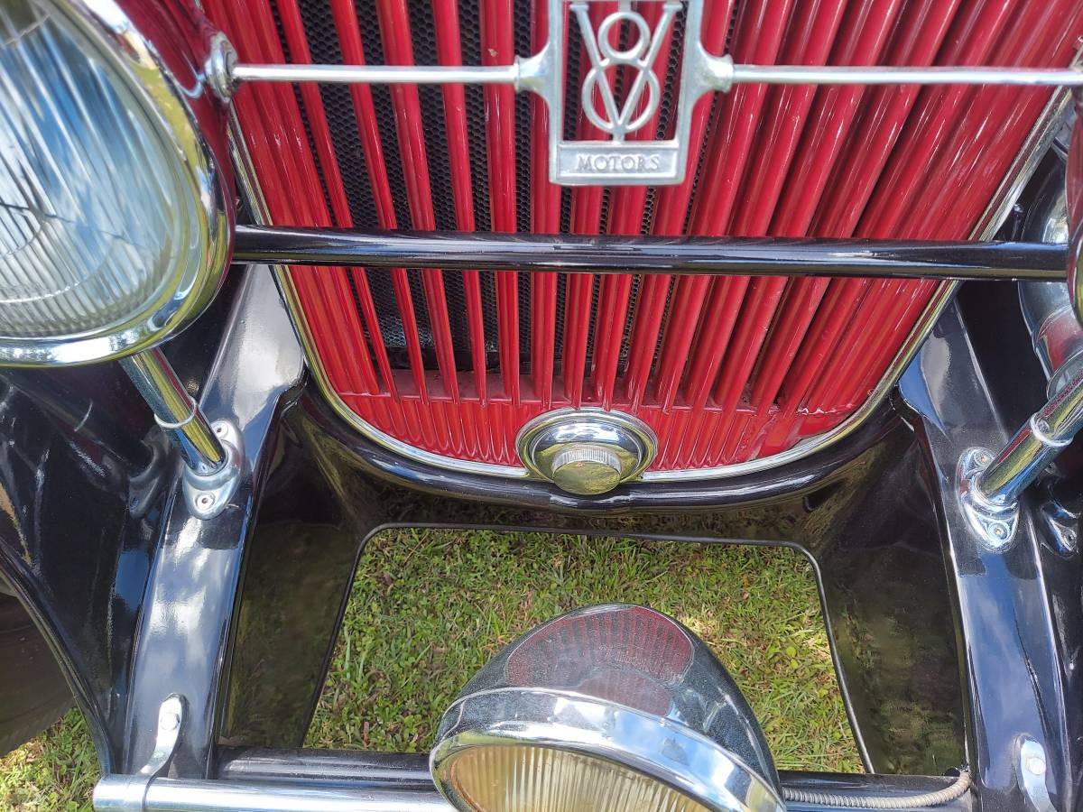 Cadillac-coupe-1928-red-9